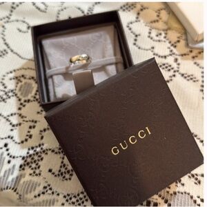 Gucci Silver Ring in Signature Gucci Box